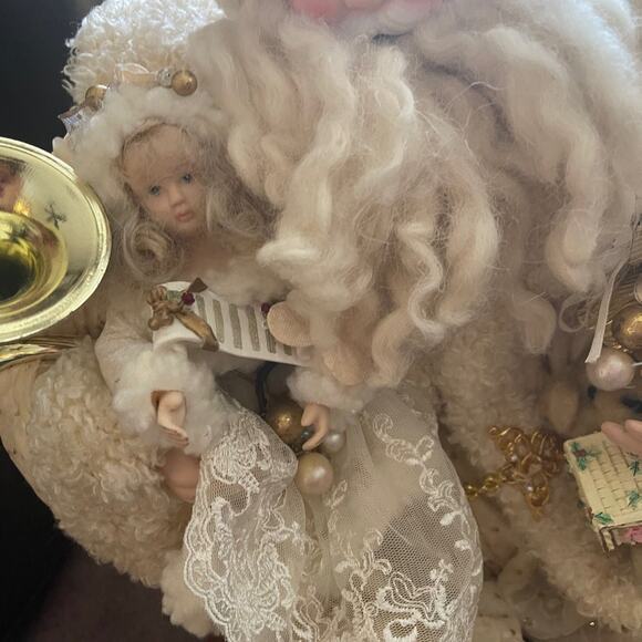 Decorative Santa Claus ivory suit porcelain hands decorative sitting Christmas - Picture 7 of 15